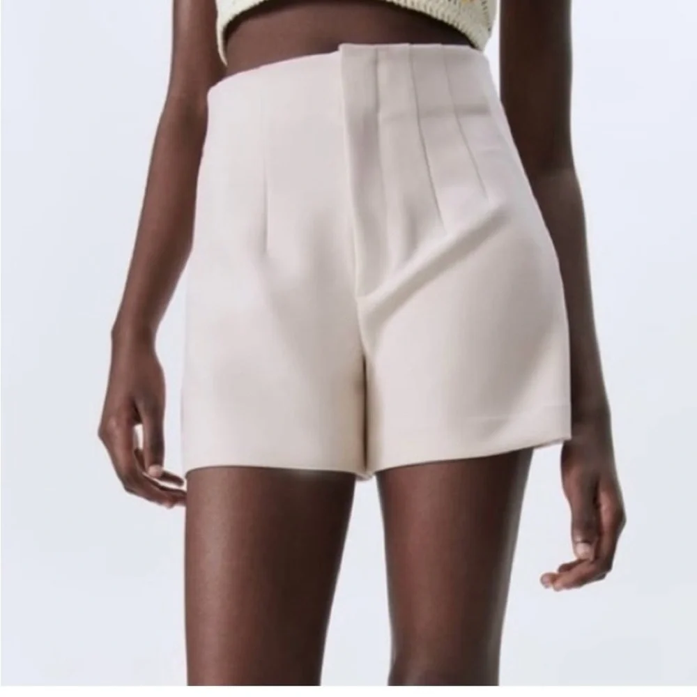 Zara Cream High Waist Women's Shorts - Picture 2 of 11